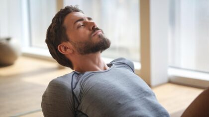 Respiration : ce réglage du diaphragme débloque vos abdos profonds (test simple)